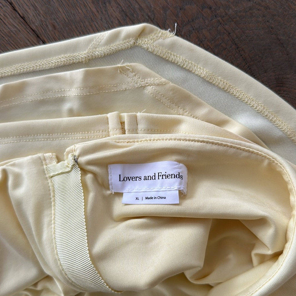 Lovers and Friends - Surya Top in Soft Yellow - Picture 3 of 3